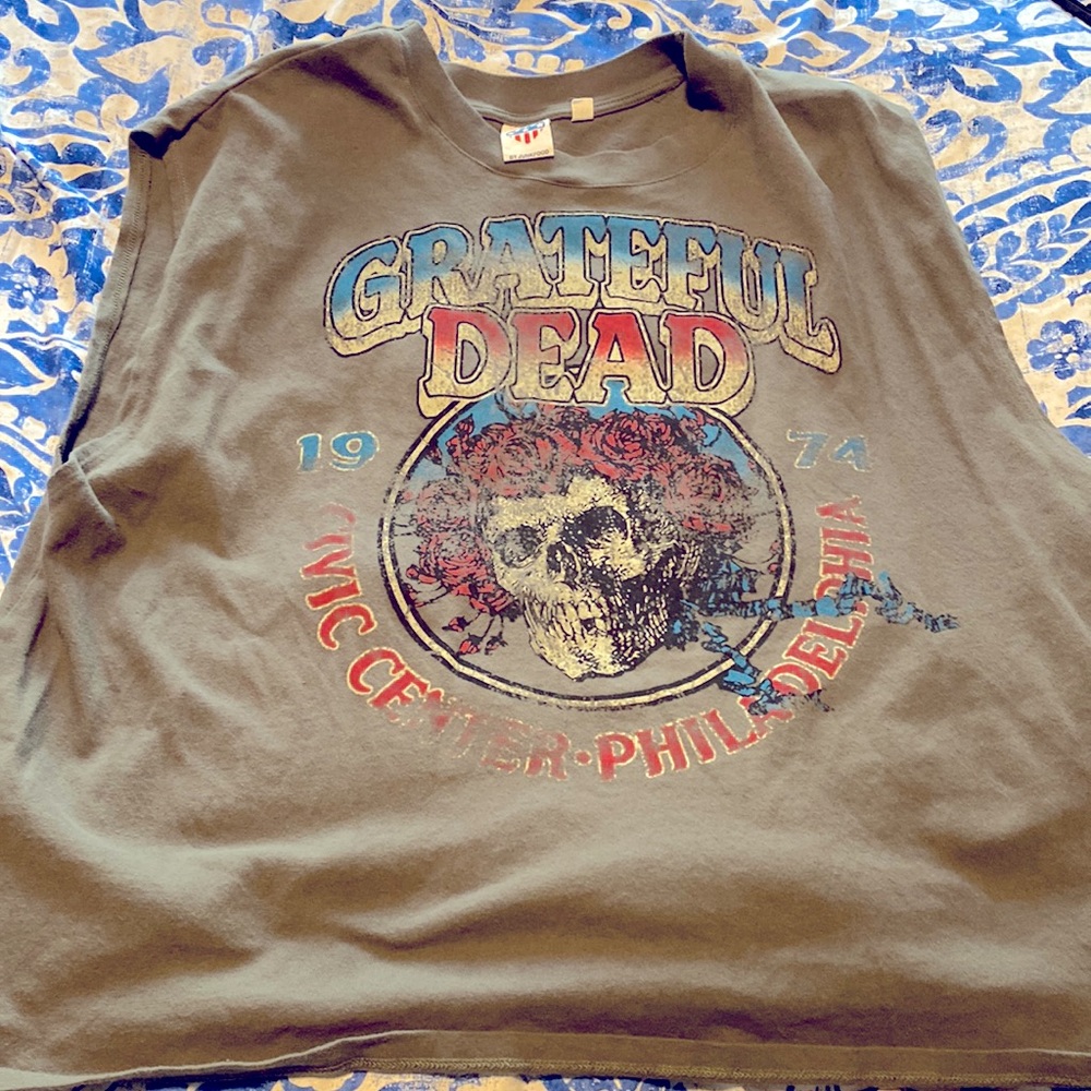 Greatful Dead sleeveless band tee